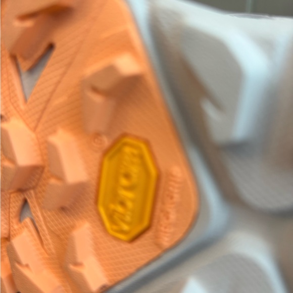 Woman’s HOKA’S Anacapa 2 Freedom size 7.5  Gray and Peach Walking Sneakers - Picture 7 of 10